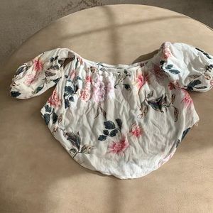 Off the shoulder crop top size med